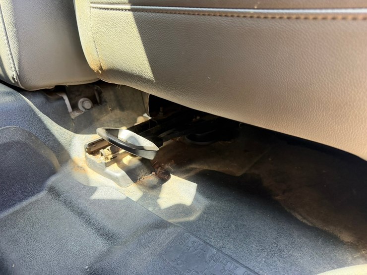 2019-chevrolet-silverado-1500-image-51
