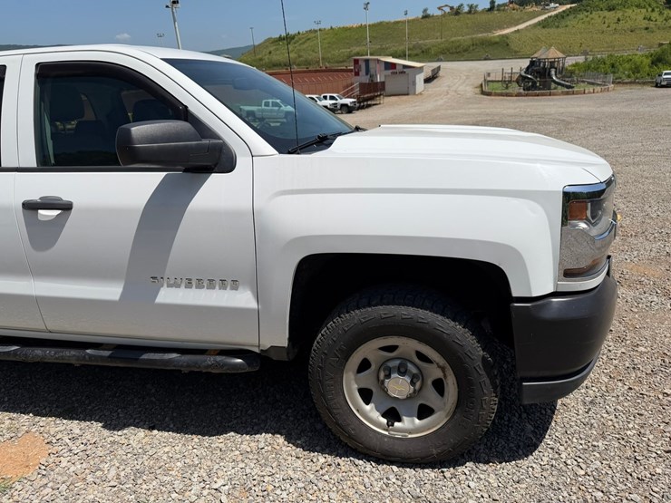 2019-chevrolet-silverado-1500-image-19