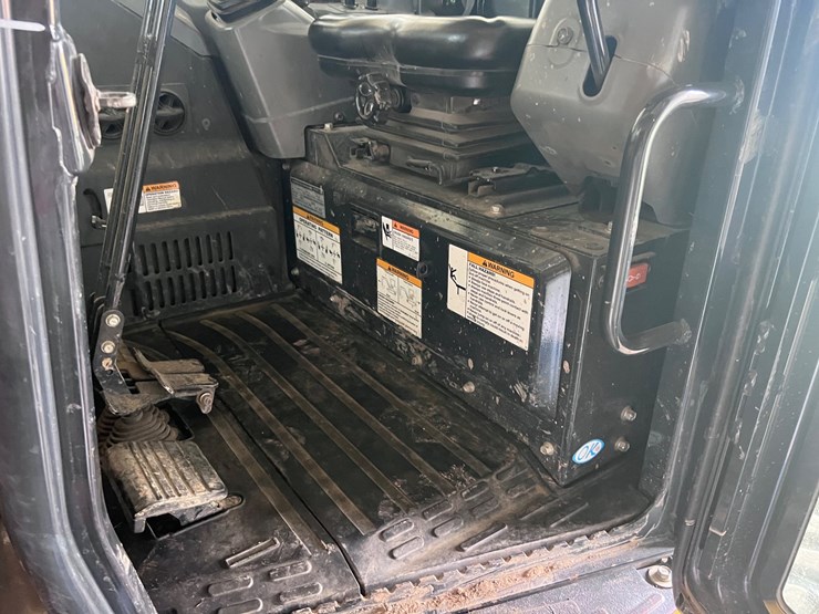 yanmar-vio50-6a-image-18
