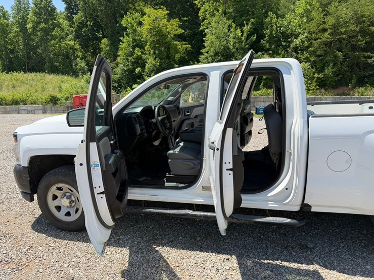 2019-chevrolet-silverado-1500-image-22