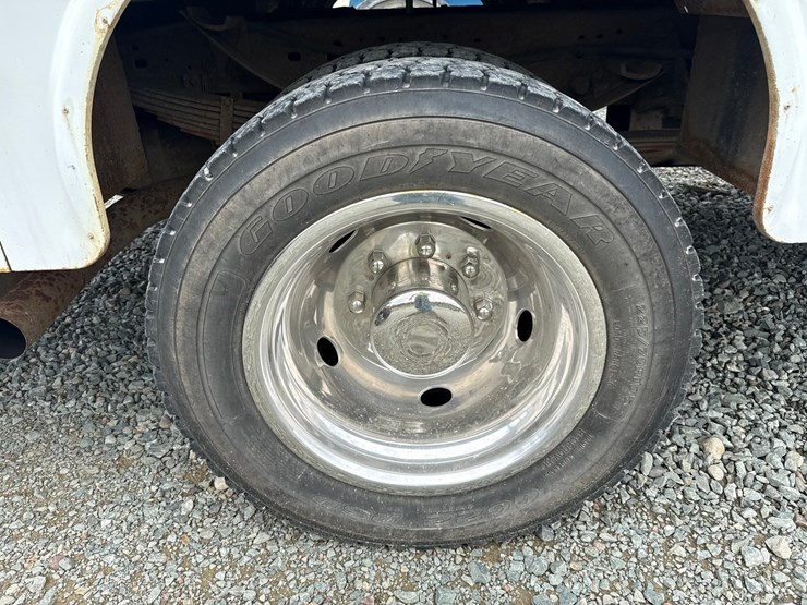 2001-ford-f450-image-77
