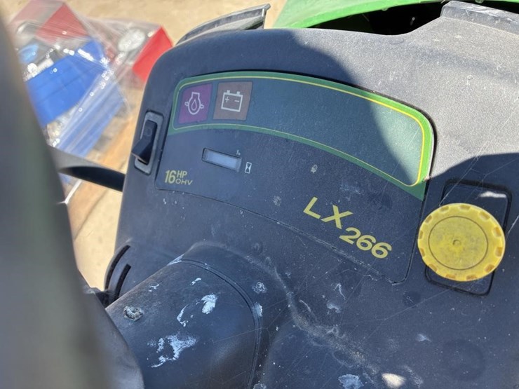 john-deere-lx266-image-6