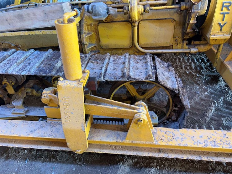 caterpillar-thirty-image-54