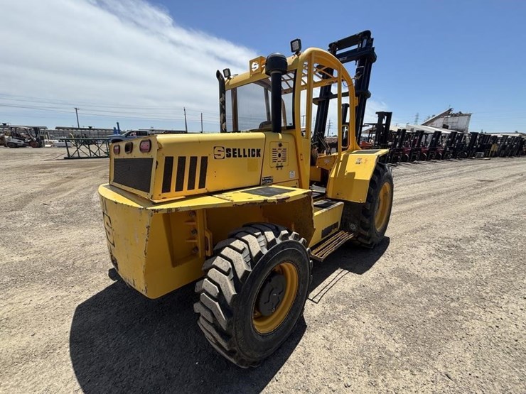 2020-sellick-s60j4e-4-rt-forklift-image-3