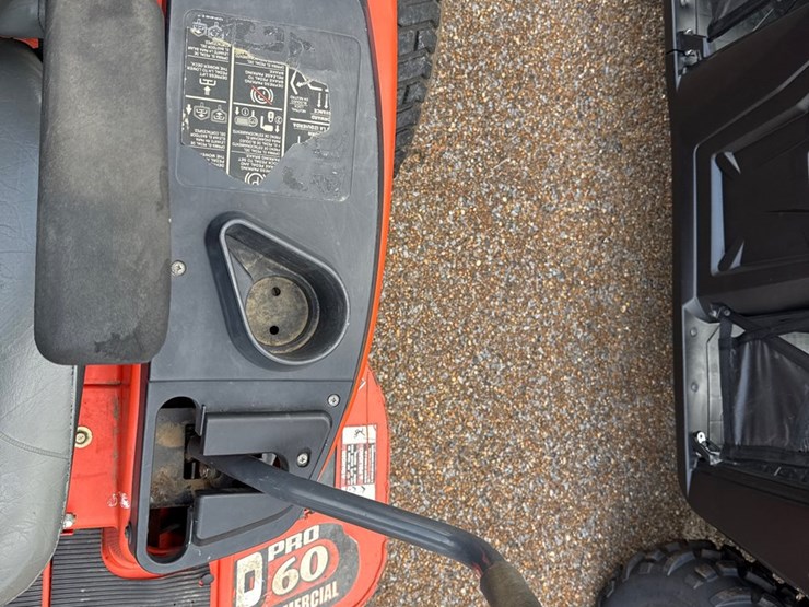 kubota-zd331-image-15