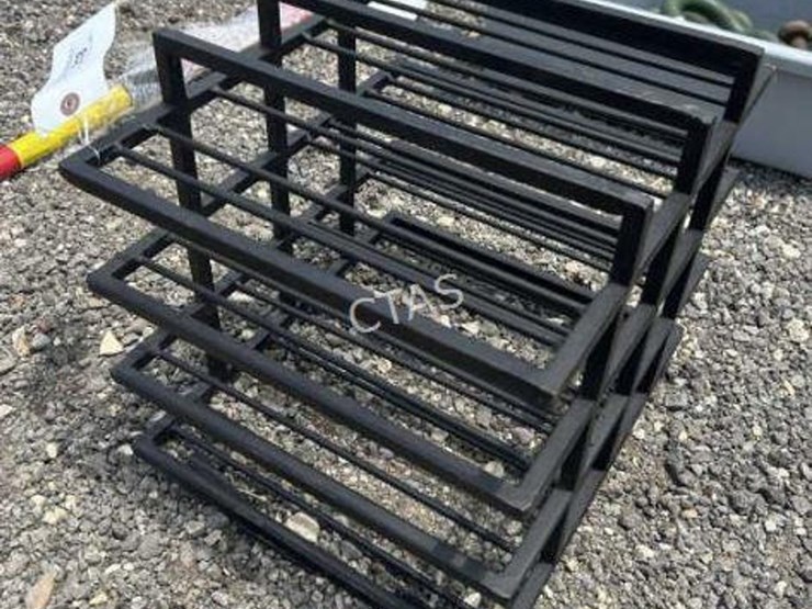 #218-•-metal-grid-frame-image-2