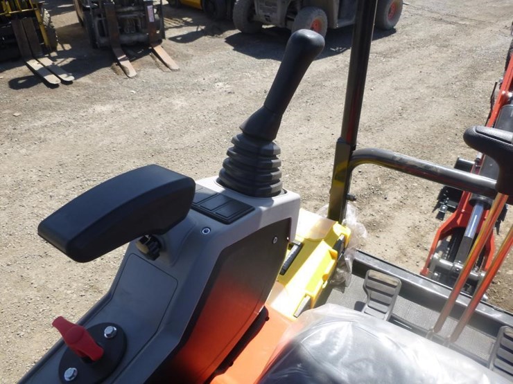 2026-tpm-18hh-hydraulic-excavator-image-23