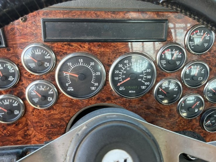 #1433-•-2005-western-star-tri-axle-day-cab-truck-tractor-image-65