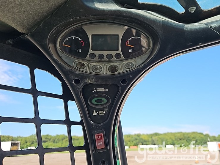 2023-bobcat-t550-image-30