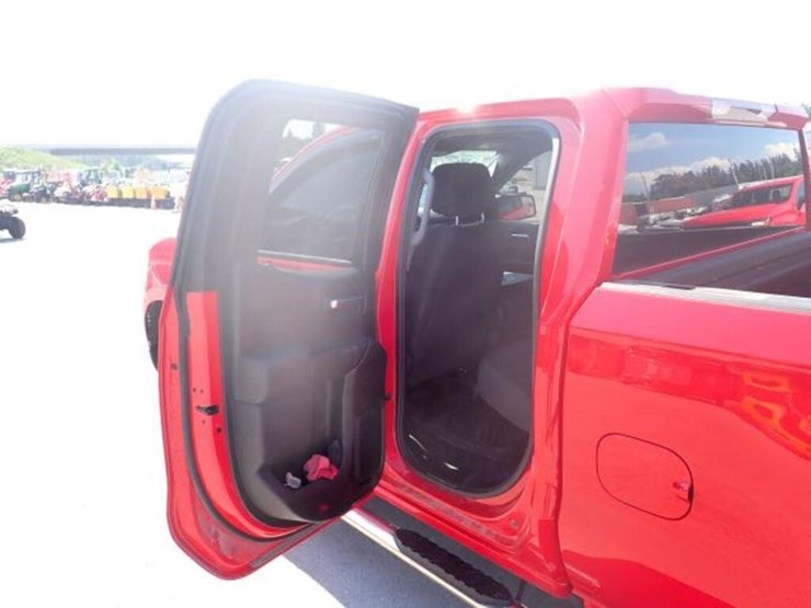 2024-chevrolet-silverado-1500-image-23