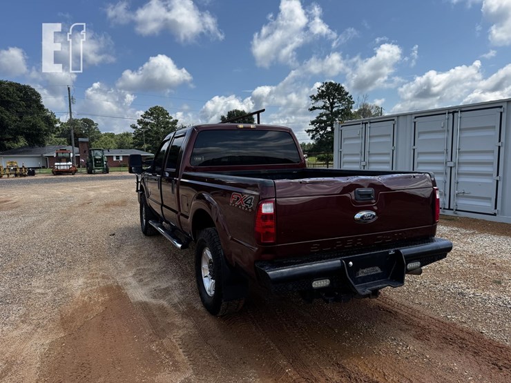 2015-ford-f250-sd-xlt-image-3