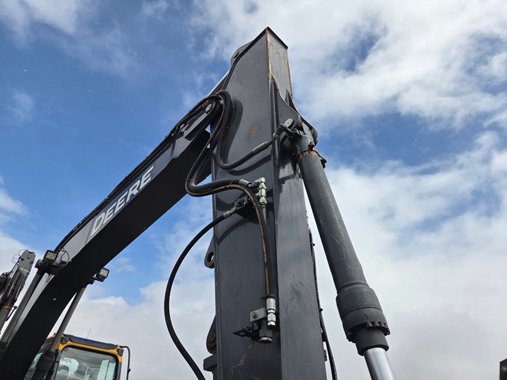 2019-deere-160g-lc-image-18