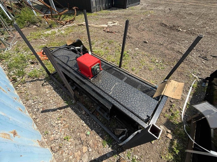 skid-steer-vibrating-bucket-model-vb79-image-2
