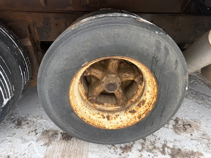 #1434-•-1990-ford-quad-axle-dump-truck-image-72