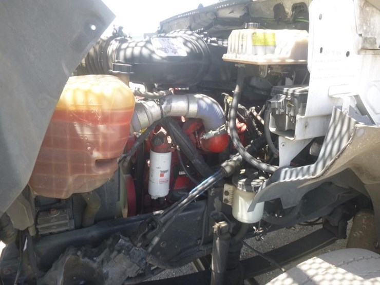 2015-ford-f750-image-24