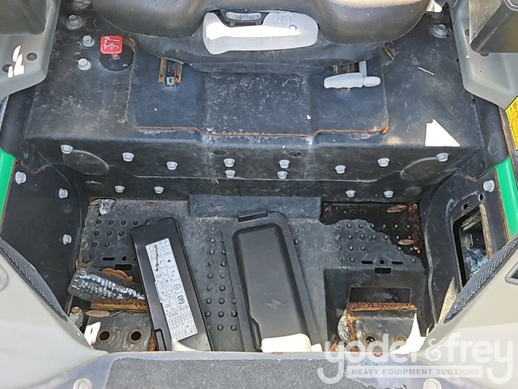 2023-bobcat-t550-image-25