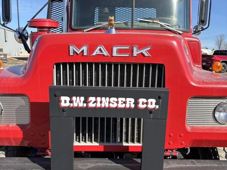 1976-mack-dm600-image-19