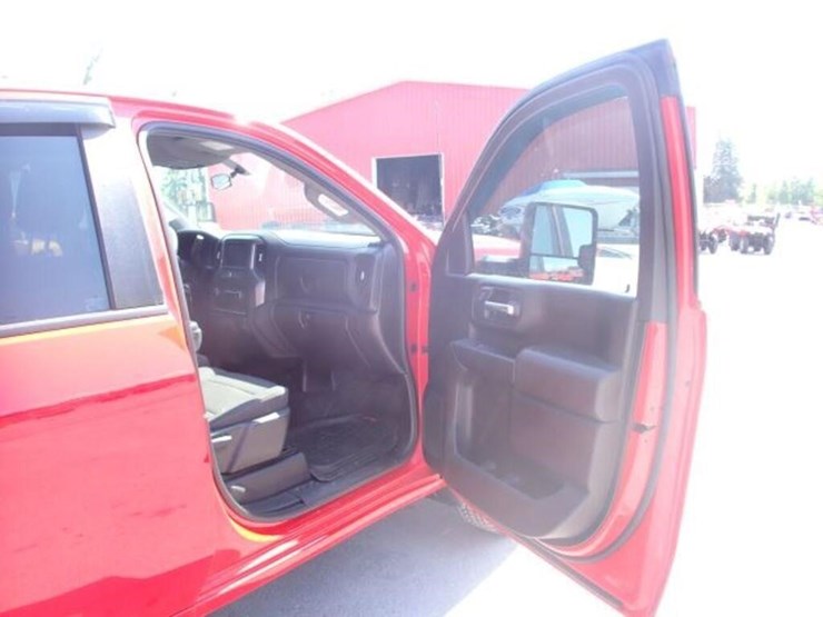 2023-chevrolet-silverado-2500-image-38