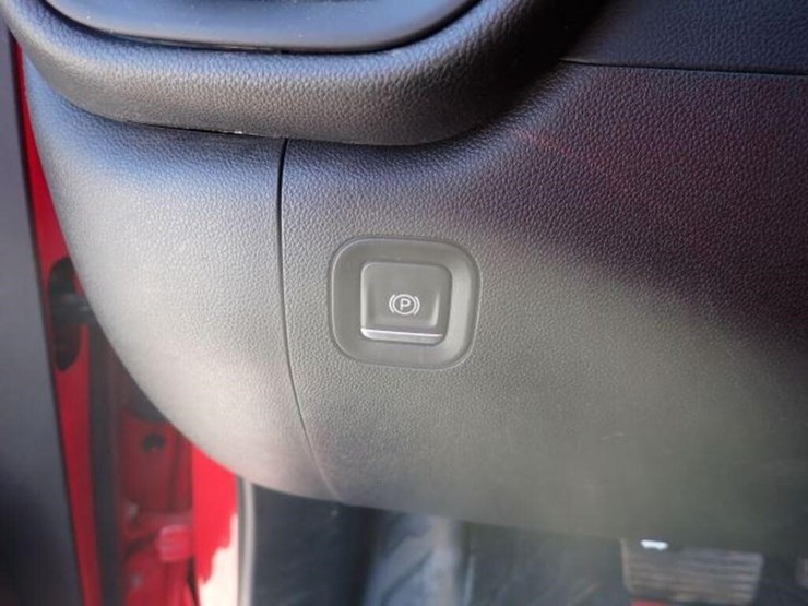 2023-chevrolet-silverado-1500-image-18