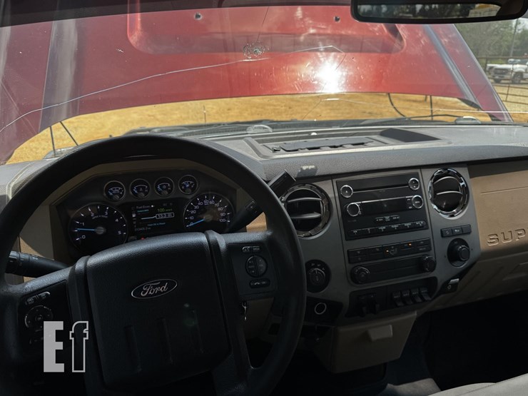 2015-ford-f250-sd-xlt-image-14