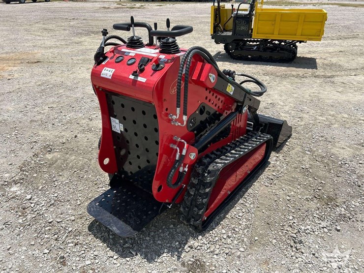 mini-skid-steer-loader-image-3