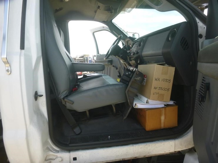 2015-ford-f750-image-18