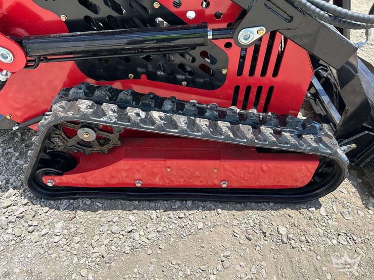mini-skid-steer-loader-image-14