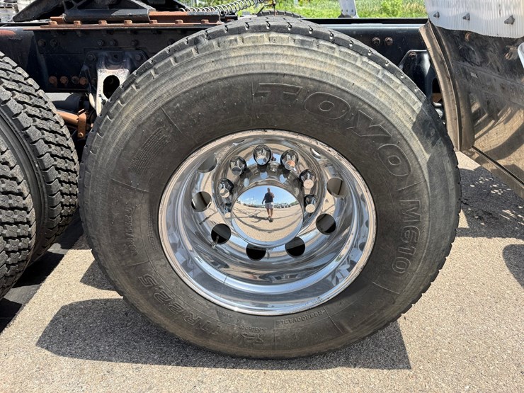 2018-kenworth-t880-image-75