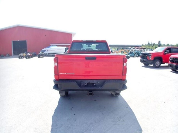 2022-chevrolet-silverado-2500-image-6