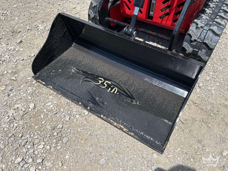 mini-skid-steer-loader-image-10