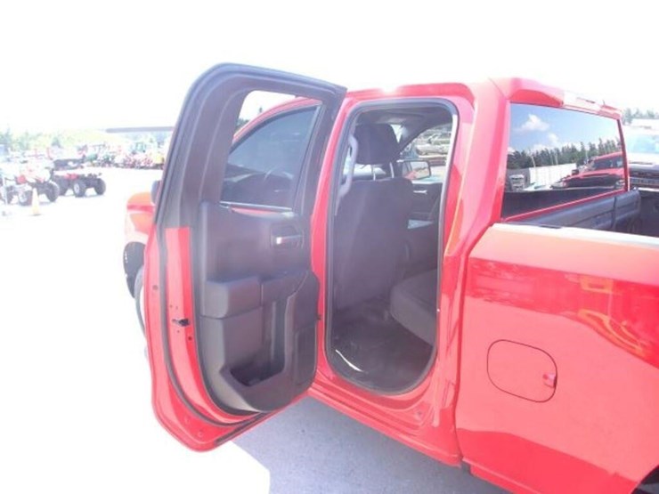 2024-chevrolet-silverado-1500-image-24