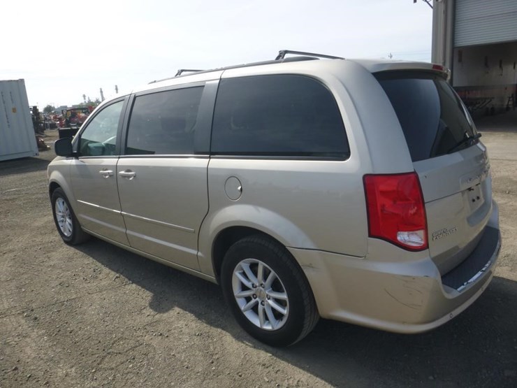 2014-dodge-grand-caravan-image-4