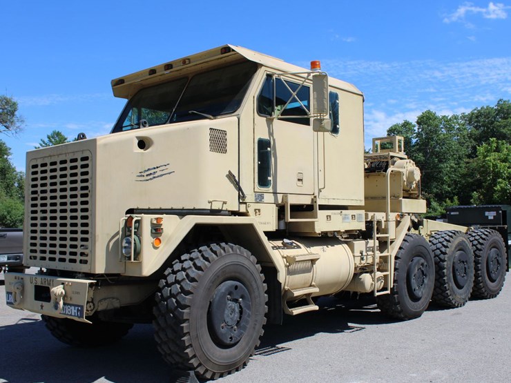 oshkosh-m1070-image-1