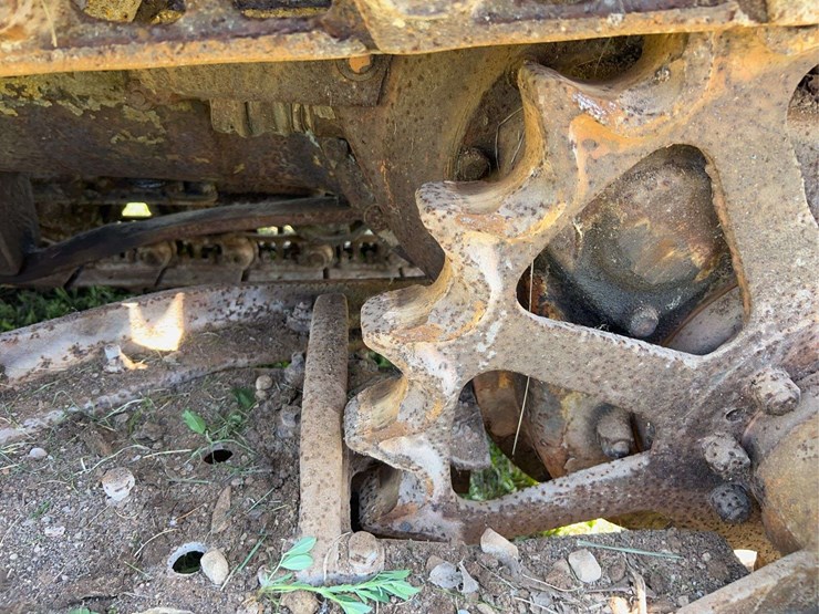 caterpillar-twenty-image-36