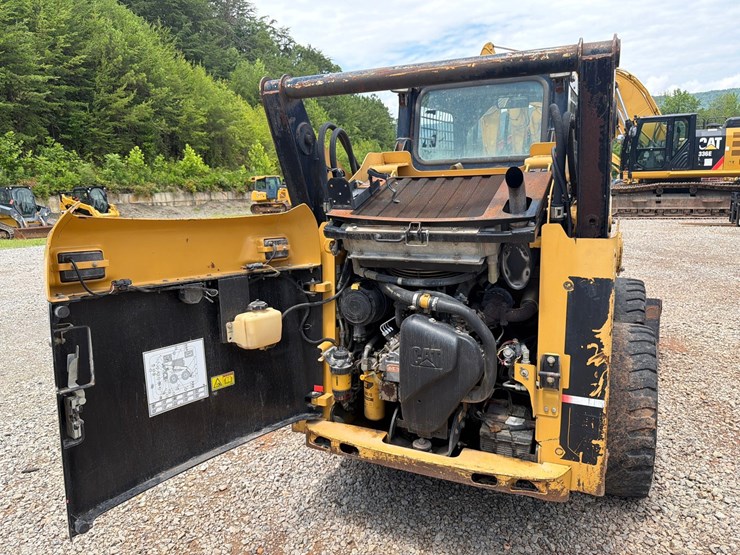 caterpillar-242b-image-39