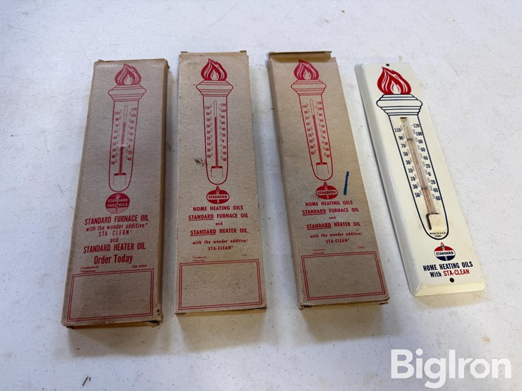 standard-vintage-thermometers-image-1