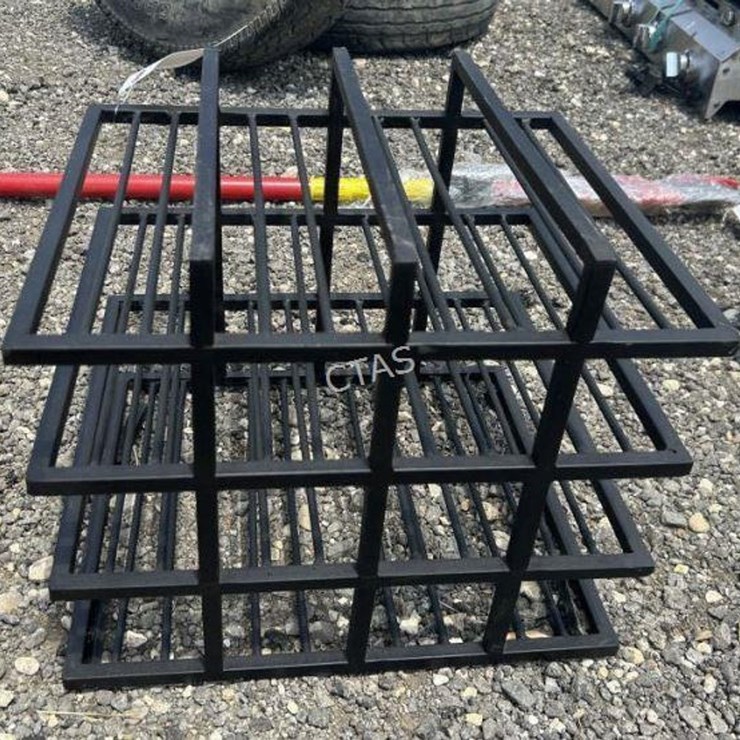 #218 • Metal Grid Frame
