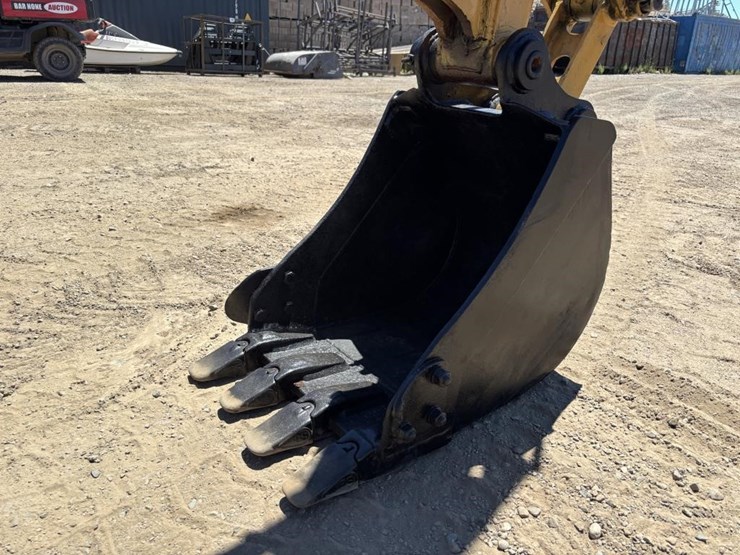 caterpillar-303cr-image-11