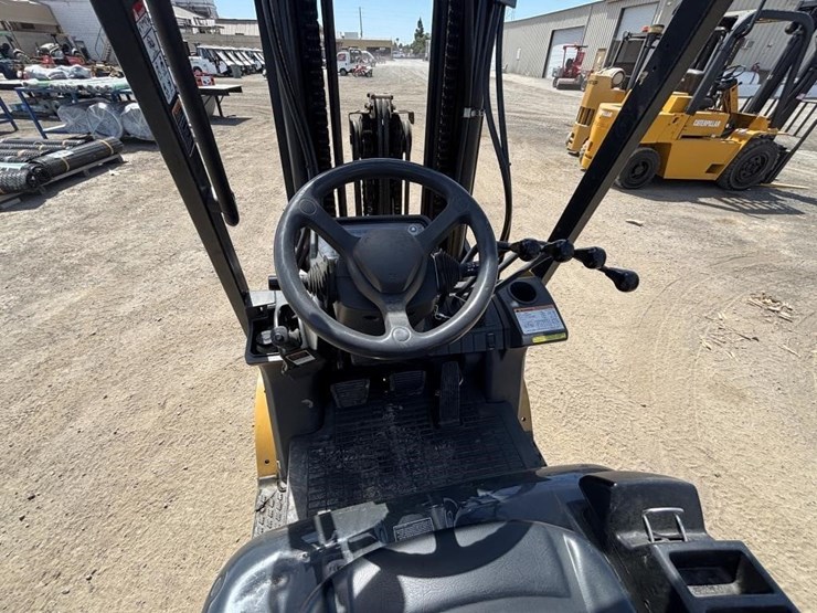 2015-caterpillar-2c6500-image-19