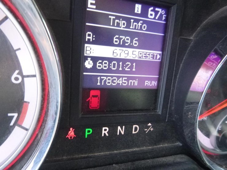 2014-dodge-grand-caravan-image-14
