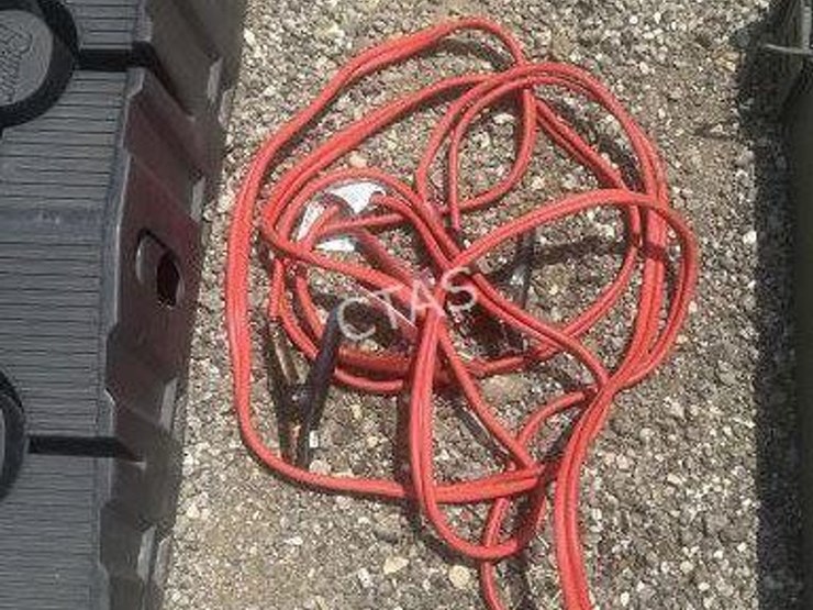 #220-•-vehicle-ramps,-jumper-cables,-folding-mesh-creeper-image-2