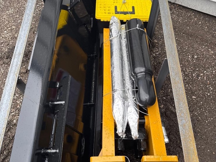 new-agrotk-co-hydraulic-skidloader-hammer-attachment-model-sshh680-image-1