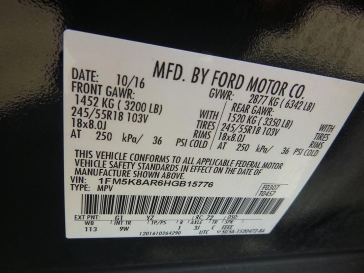 2018-ford-explorer-image-16