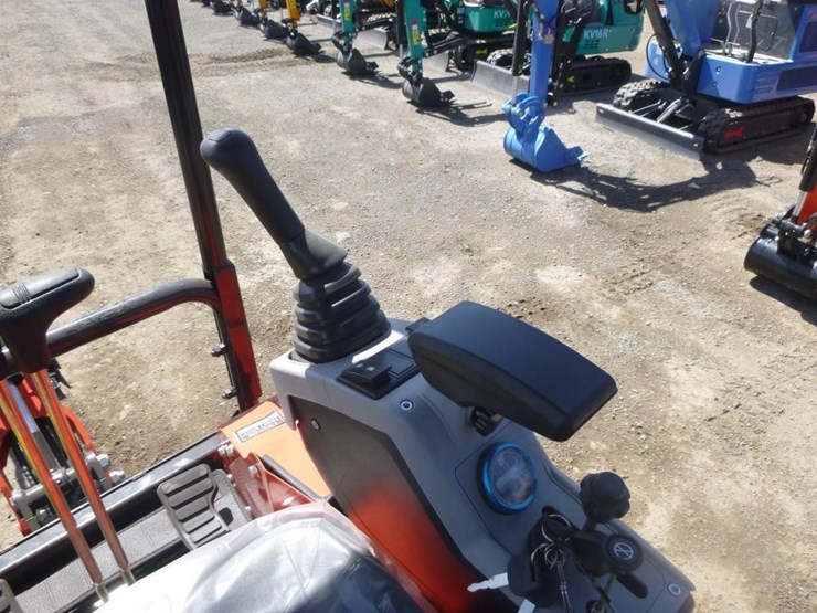 2026-tpm-18hh-hydraulic-excavator-image-24