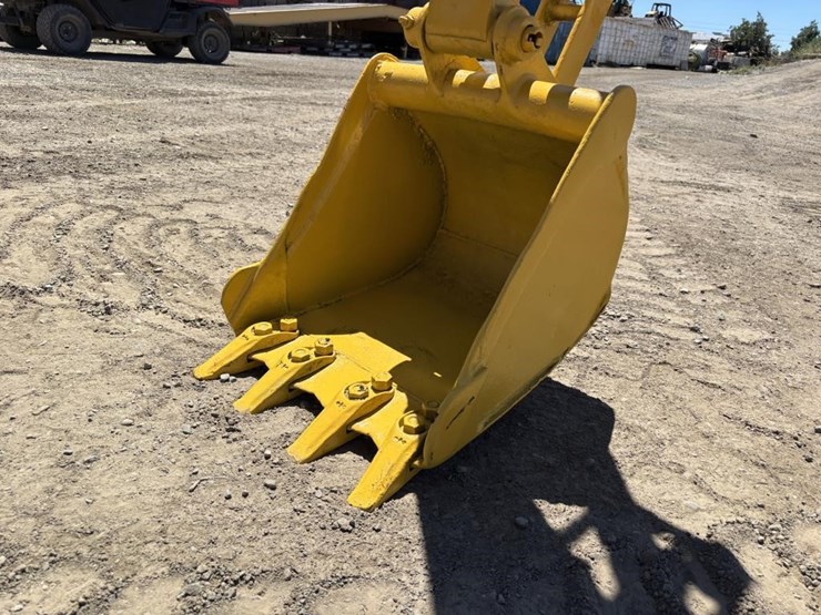 komatsu-pc10-5-image-10