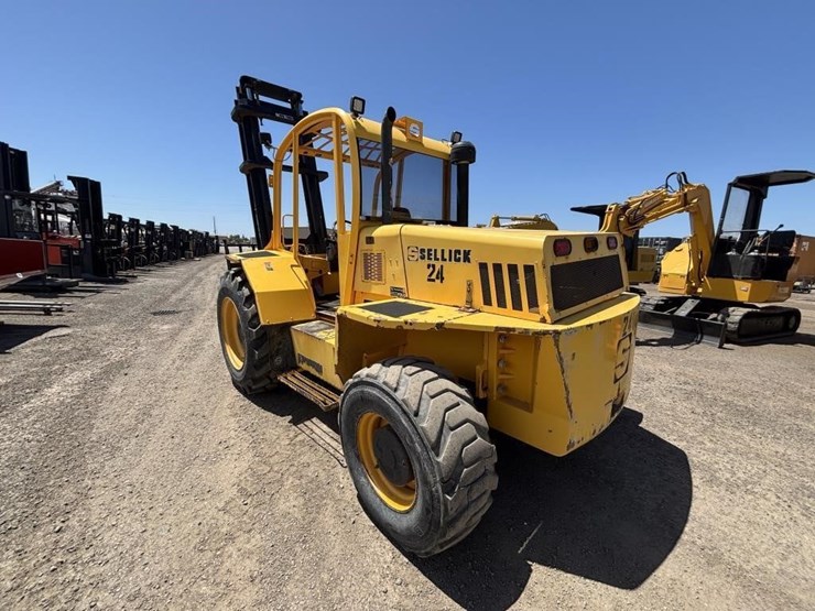 2020-sellick-s60j4e-4-rt-forklift-image-4