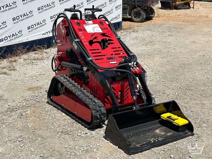 mini-skid-steer-loader-image-4