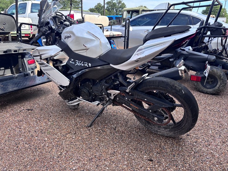 #36629-•-2023-kawasaki-ninja-|-for-parts/repairs-image-4