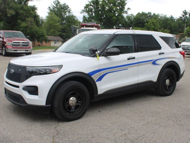 2020-ford-explorer-police-interceptor-image-1