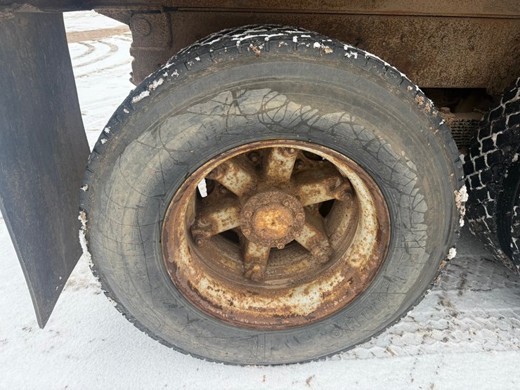 #1434-•-1990-ford-quad-axle-dump-truck-image-66